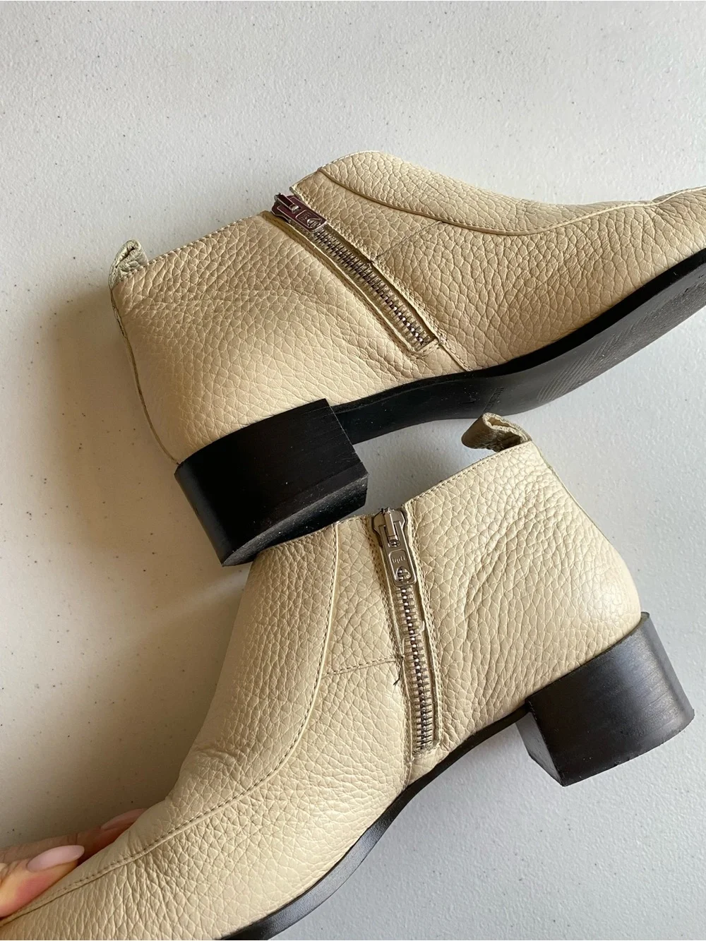Everlane size cream